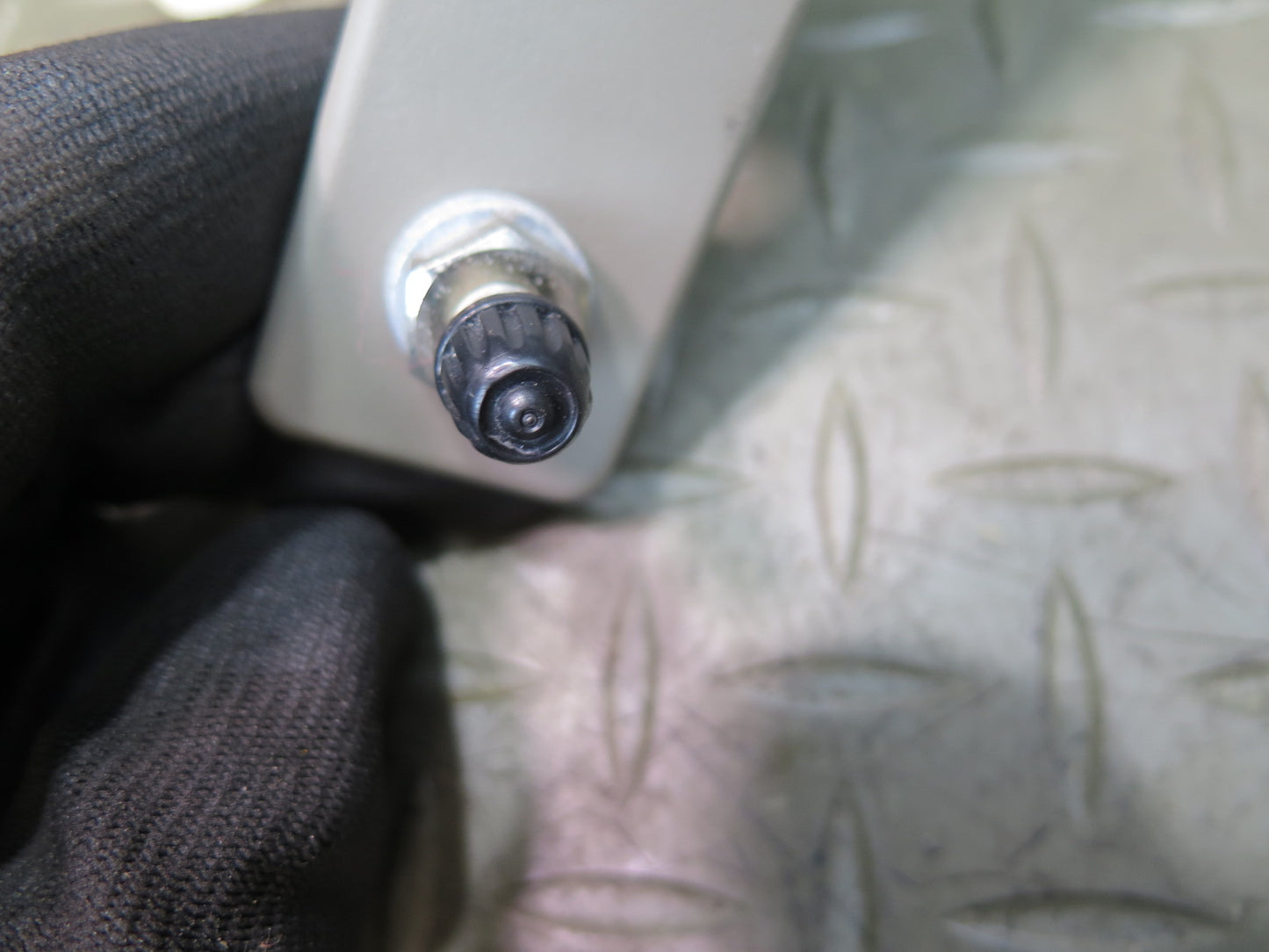 2003-2007 Hummer H2 Inflator Push Button Switch W/ Wire