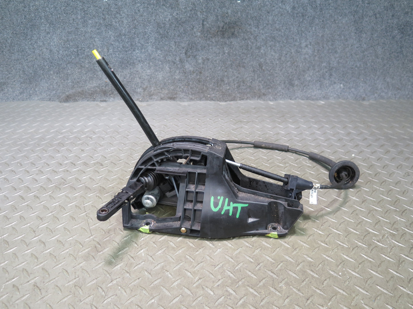 2003-2007 Hummer H2 A/T Automatic Transmission Gear Shifter Selector W/ Cable
