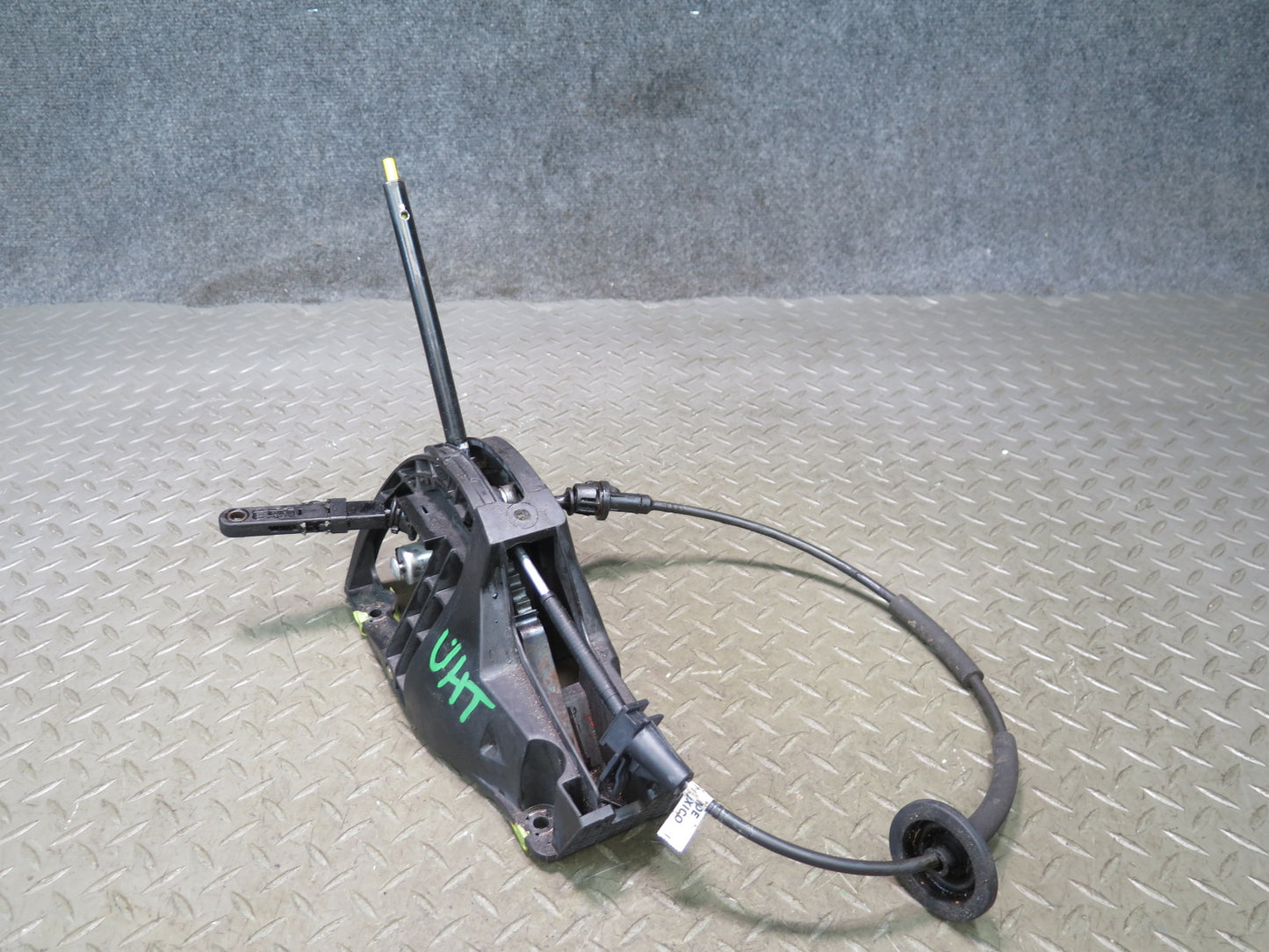 2003-2007 Hummer H2 A/T Automatic Transmission Gear Shifter Selector W/ Cable