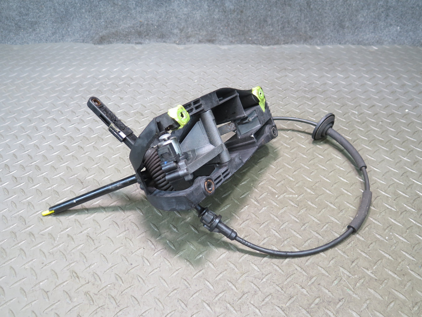 2003-2007 Hummer H2 A/T Automatic Transmission Gear Shifter Selector W/ Cable