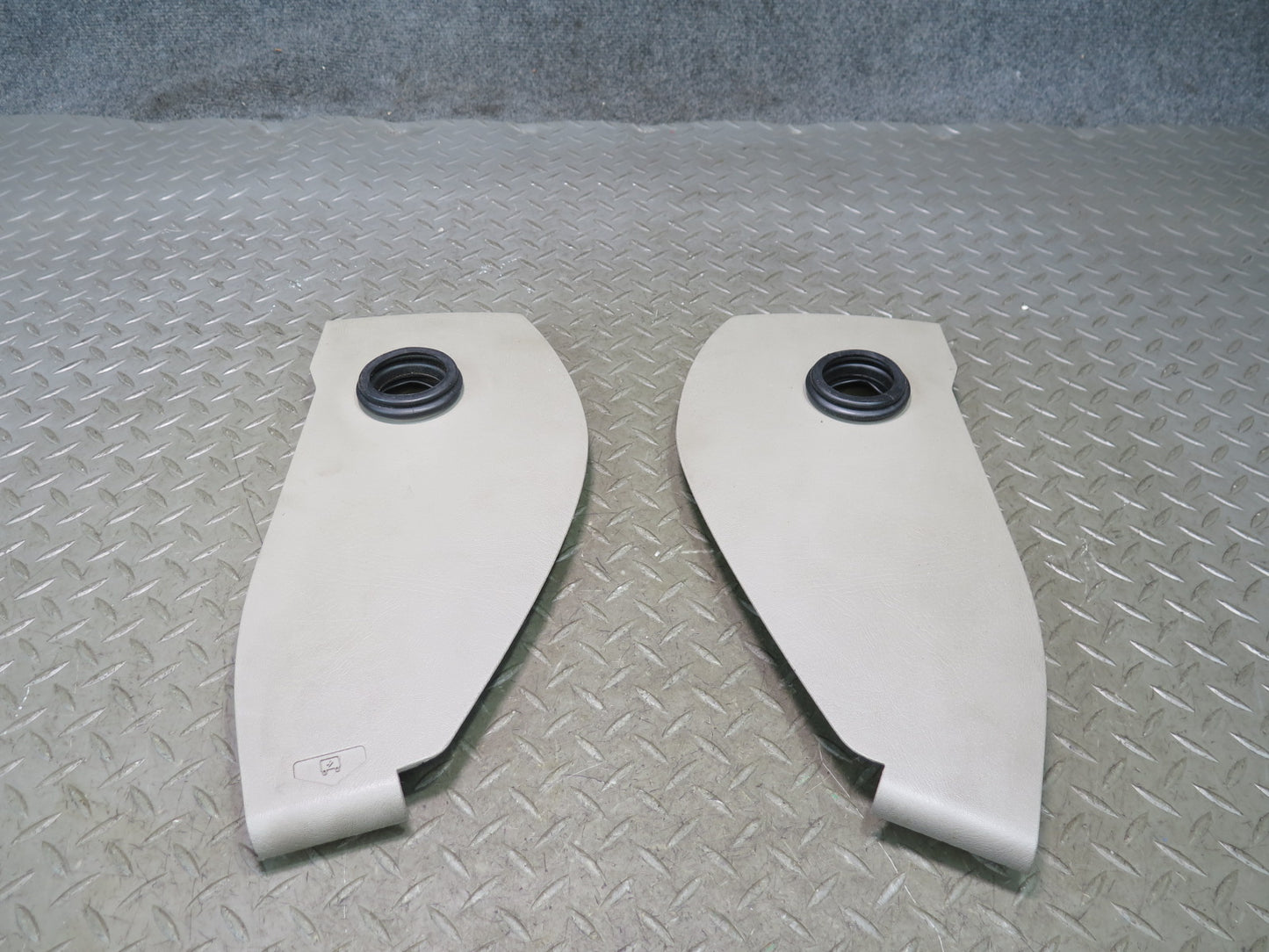 2003-2007 Hummer H2 Dash Front Left & Right END Cap Trim Cover Set of 2