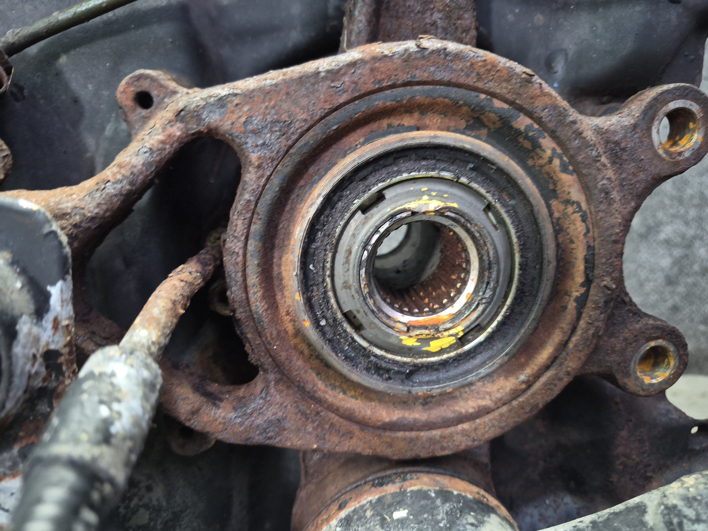 86-91 Mercedes W126 560SEL Rear Left Spindle Knuckle Wheel Hub Bearing 107K OEM