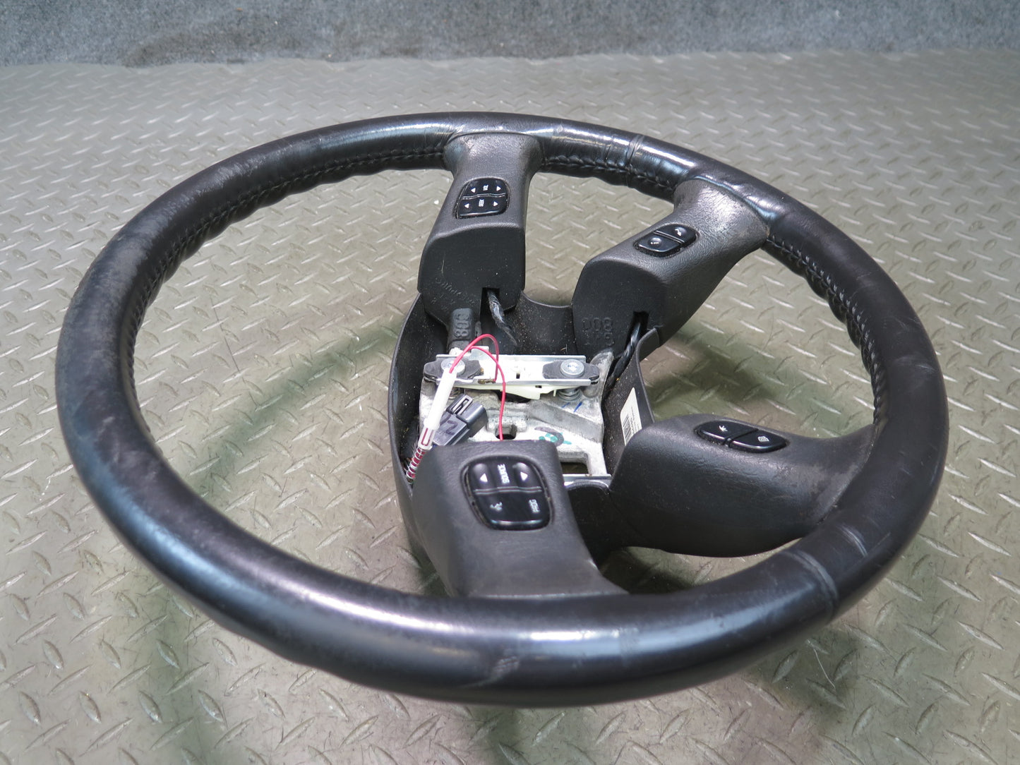 2003-2007 Hummer H2 Leather Black Steering W/ Controls