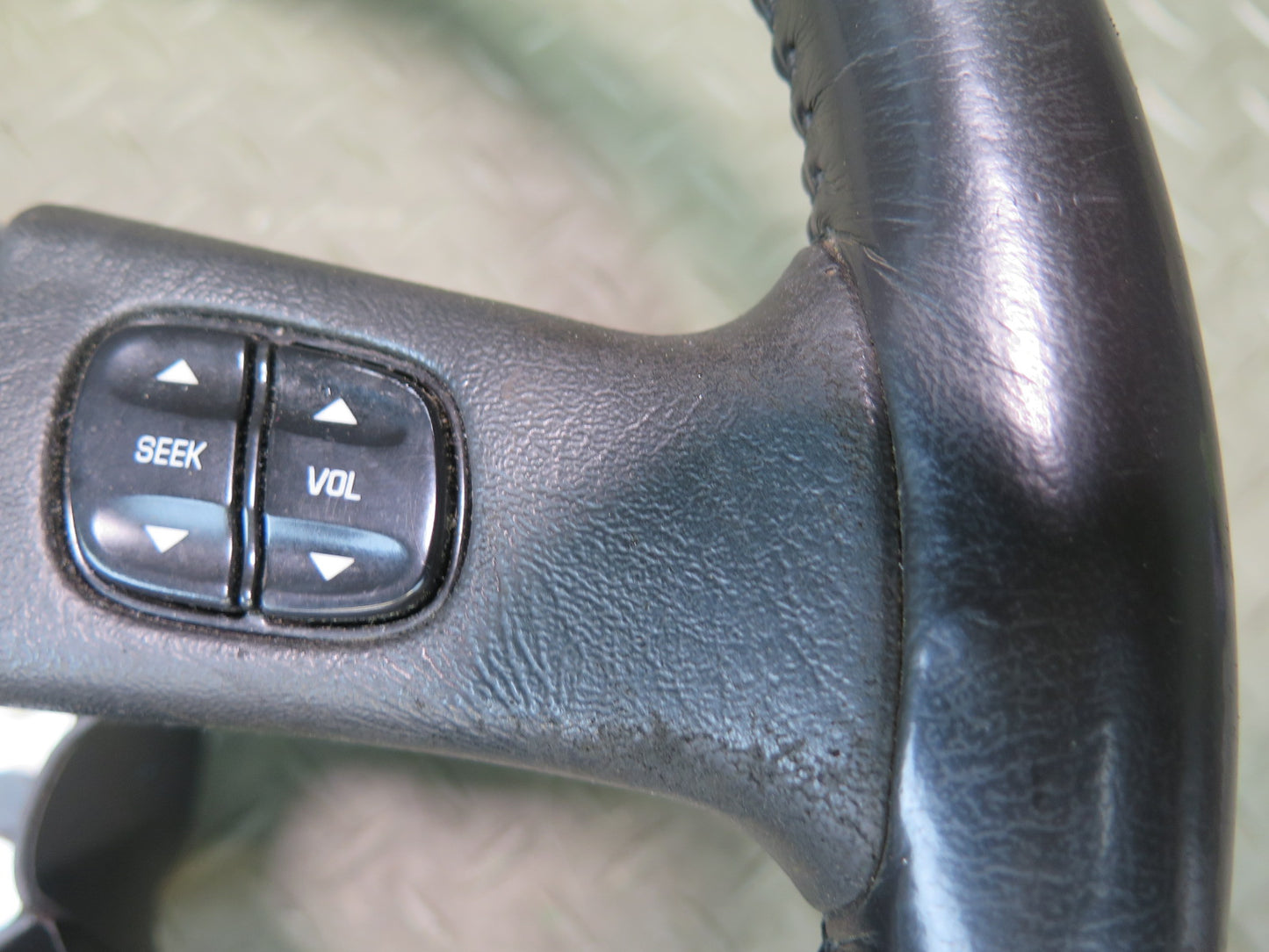 2003-2007 Hummer H2 Leather Black Steering W/ Controls