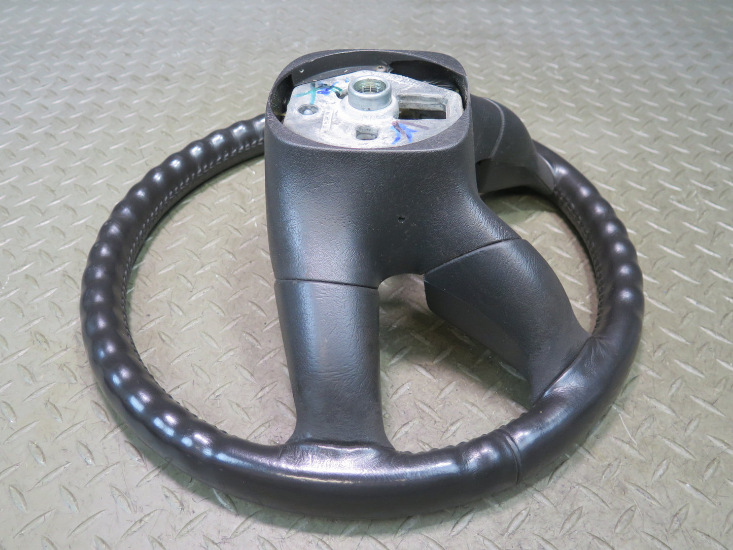 2003-2007 Hummer H2 Leather Black Steering W/ Controls