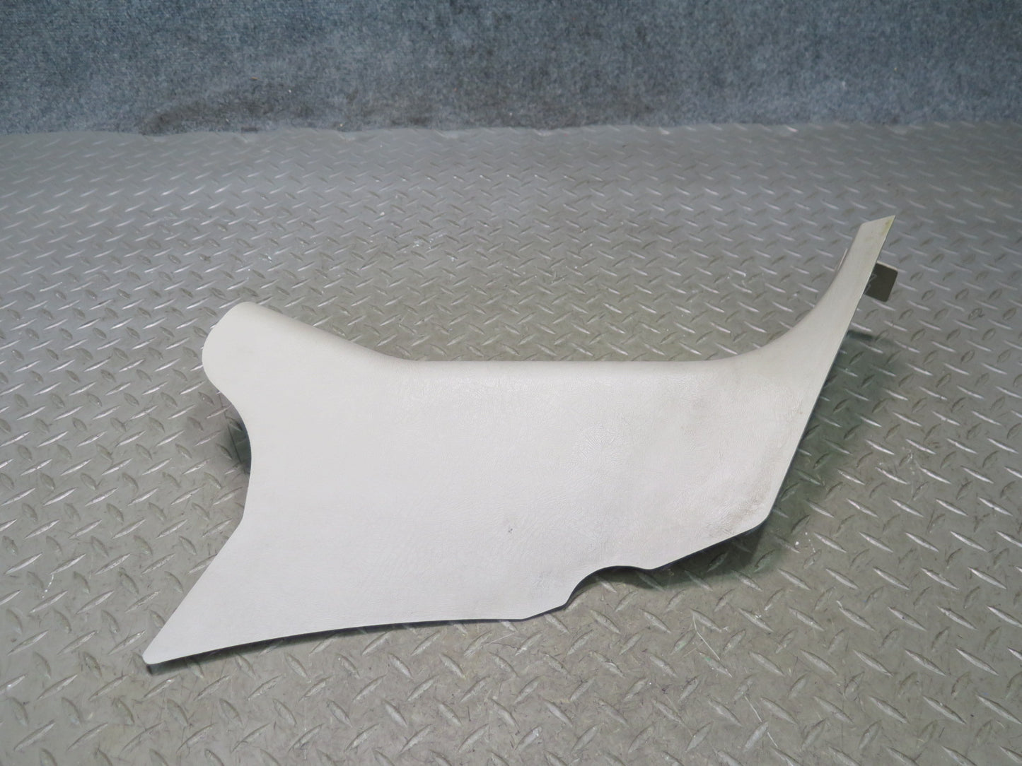 2003-2009 Hummer H2 Front Left & Right Lower Kick Trim Cover Panel Set of 2