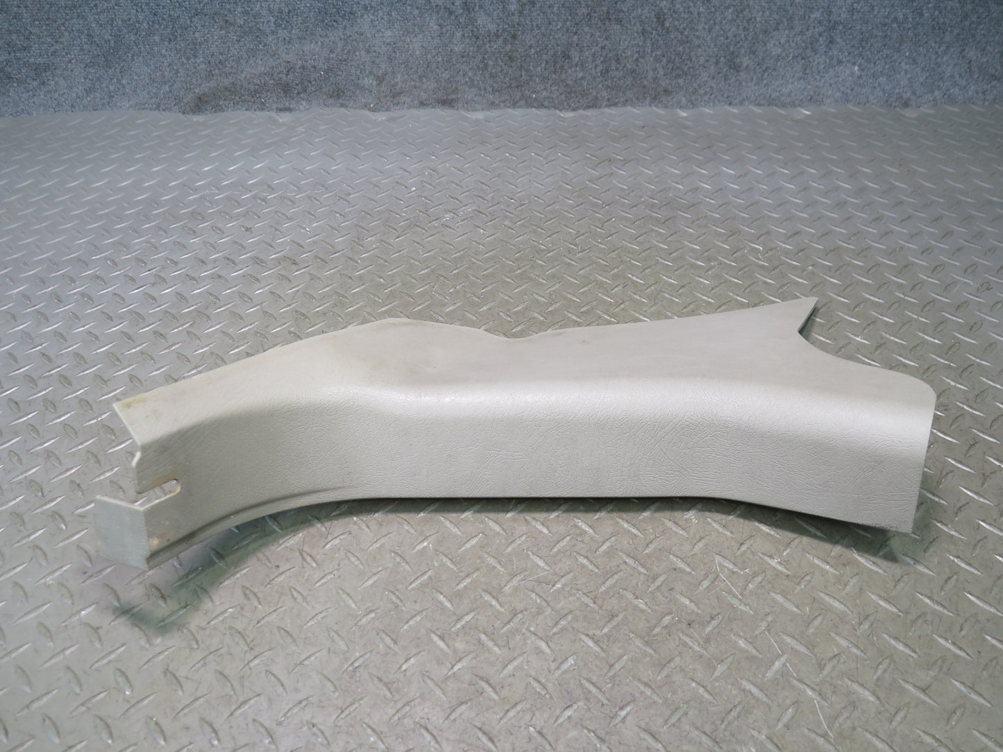 2003-2009 Hummer H2 Front Left & Right Lower Kick Trim Cover Panel Set of 2