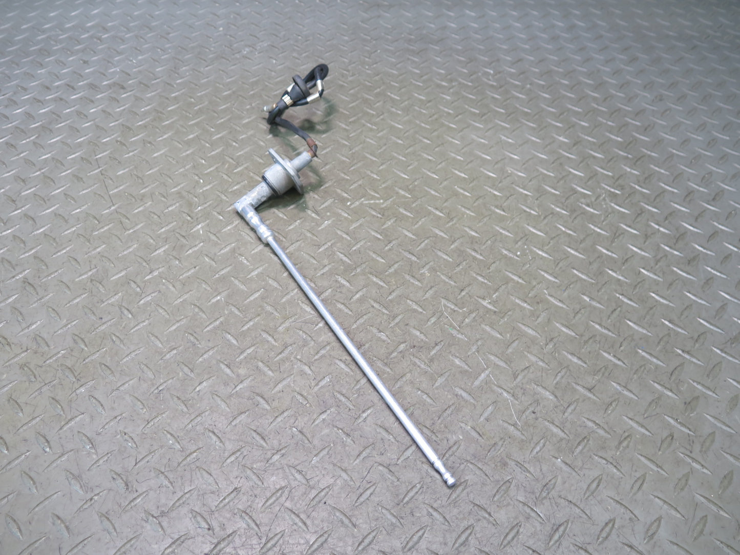 2003-2007 Hummer H2 Radio Antenna Assembly