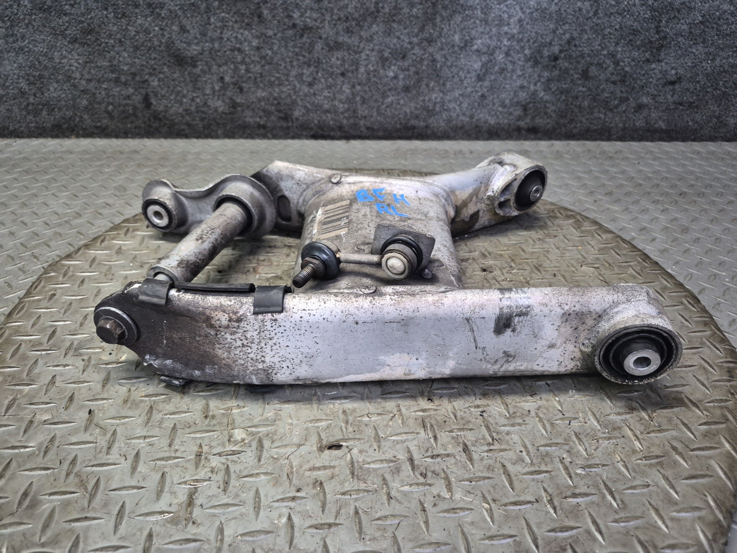 97-03 BMW E39 540i RWD Sedan Rear Left Lower Control Arm w Integral Link OEM