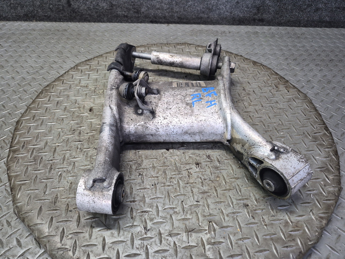 97-03 BMW E39 540i RWD Sedan Rear Left Lower Control Arm w Integral Link OEM