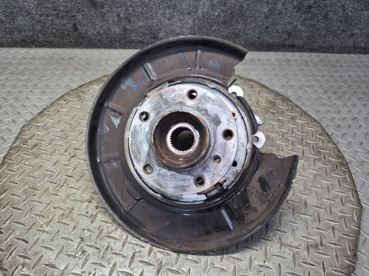 97-01 BMW E39 540i RWD Rear Left Spindle Knuckle Wheel Hub Bearing OEM