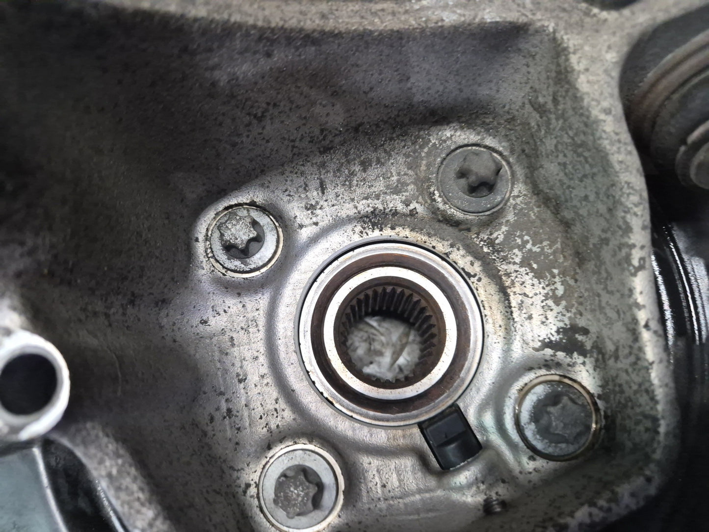 97-01 BMW E39 540i RWD Rear Right Spindle Knuckle Wheel Hub Bearing OEM