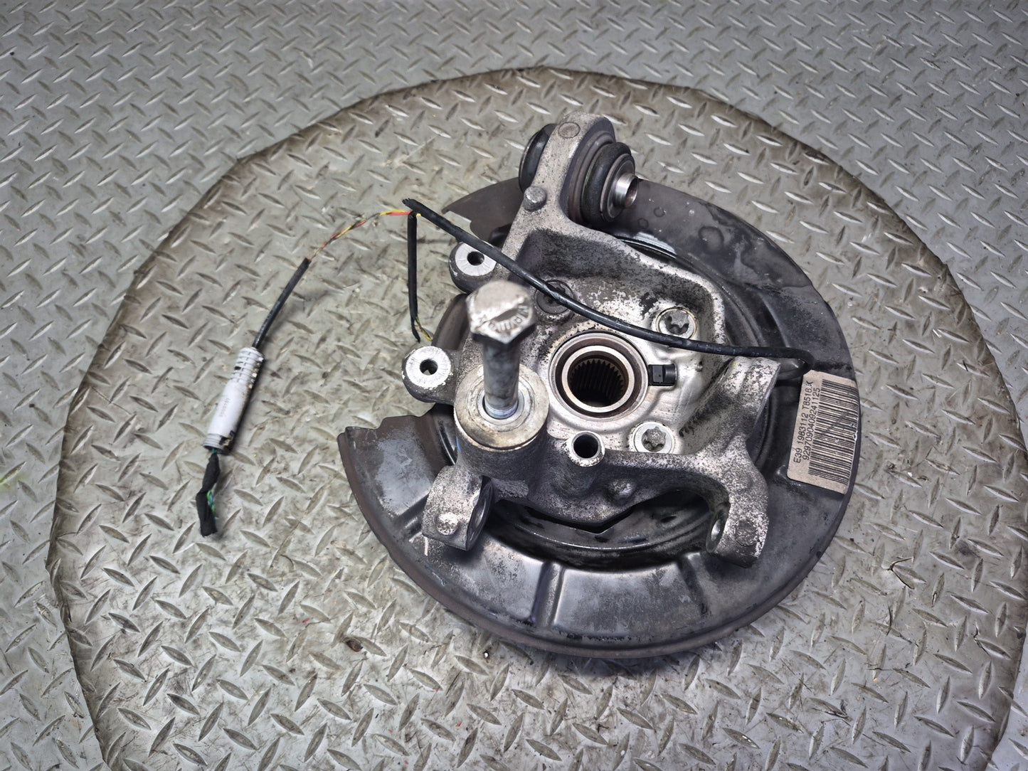 97-01 BMW E39 540i RWD Rear Right Spindle Knuckle Wheel Hub Bearing OEM