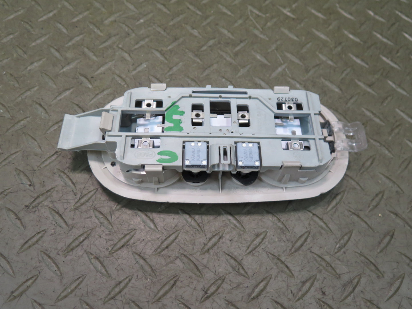 2003-2007 Hummer H2 Rear Overhead Roof Dome Interior Light Lamp
