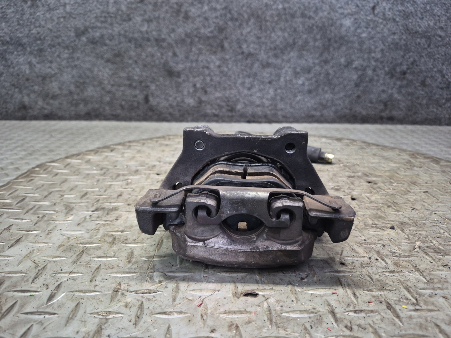 97-03 BMW E39 540i RWD Set of 2 Rear Left & Right Brake Caliper OEM