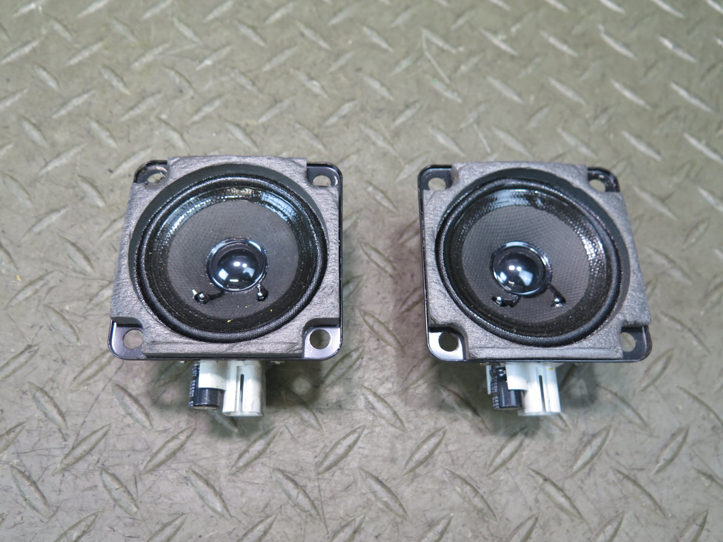 2003-2007 Hummer H2 Rear Left & Right Bose Audio Speaker Set of 2