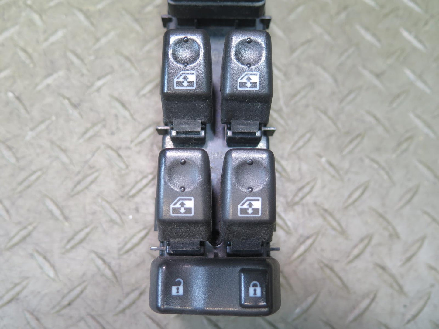 2005-2007 Hummer H2 Front Left Door Master Power Window Mirror Switch 15883319