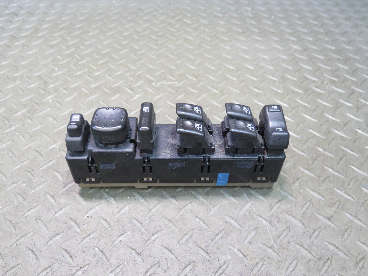 2005-2007 Hummer H2 Front Left Door Master Power Window Mirror Switch 15883319
