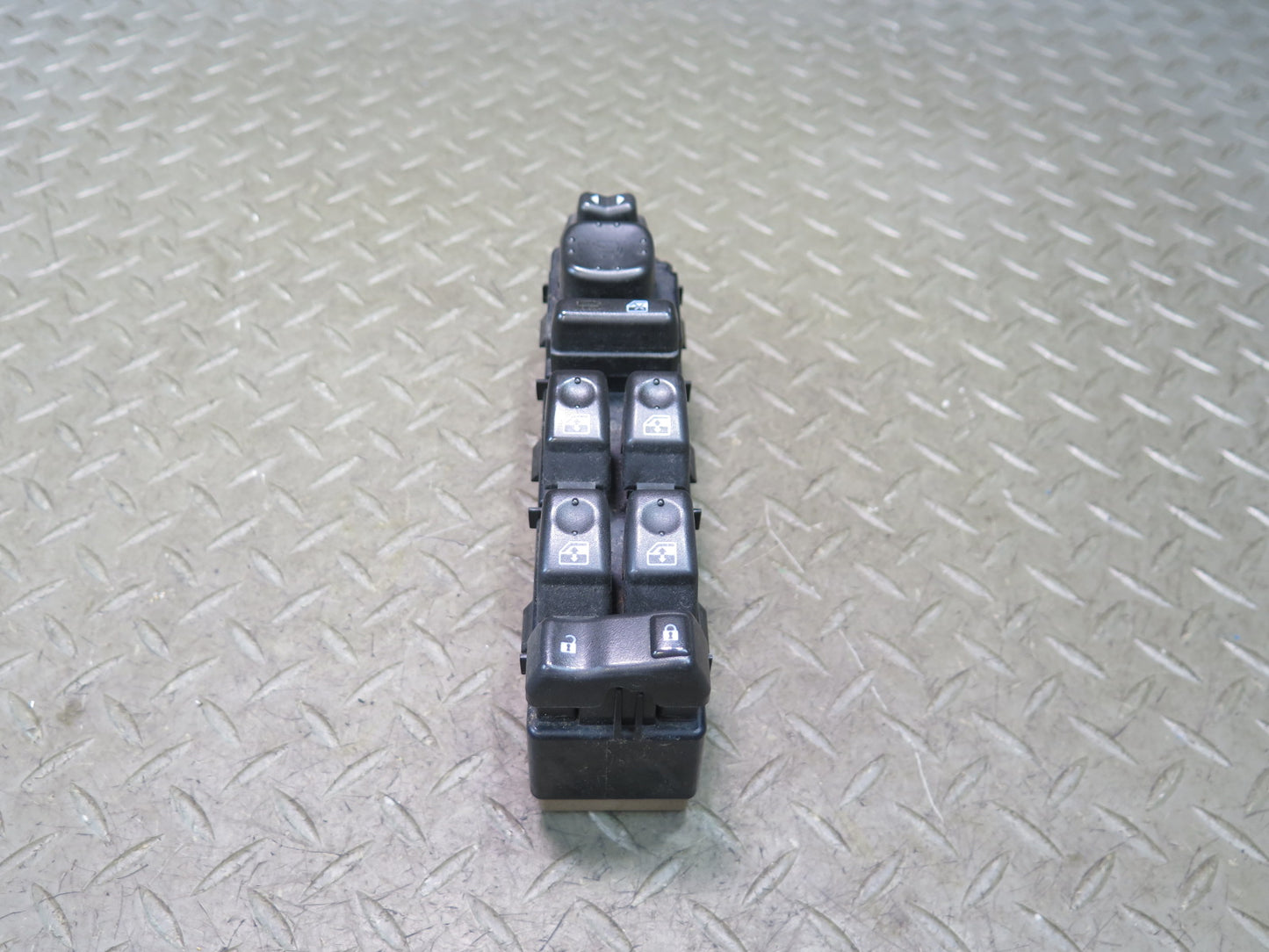 2005-2007 Hummer H2 Front Left Door Master Power Window Mirror Switch 15883319
