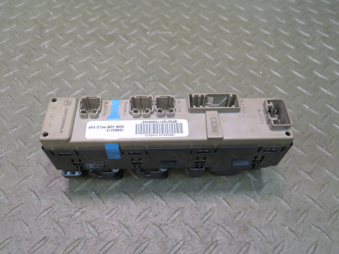 2005-2007 Hummer H2 Front Left Door Master Power Window Mirror Switch 15883319