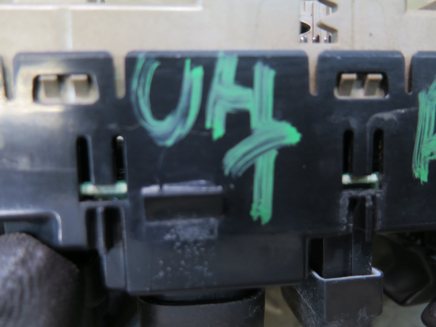 2005-2007 Hummer H2 Front Left Door Master Power Window Mirror Switch 15883319