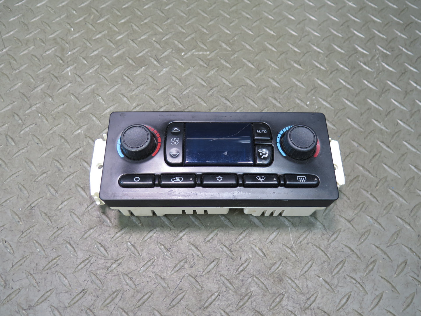 2003-2007 Hummer H2 A/C Heater Climate Control Switch Panel