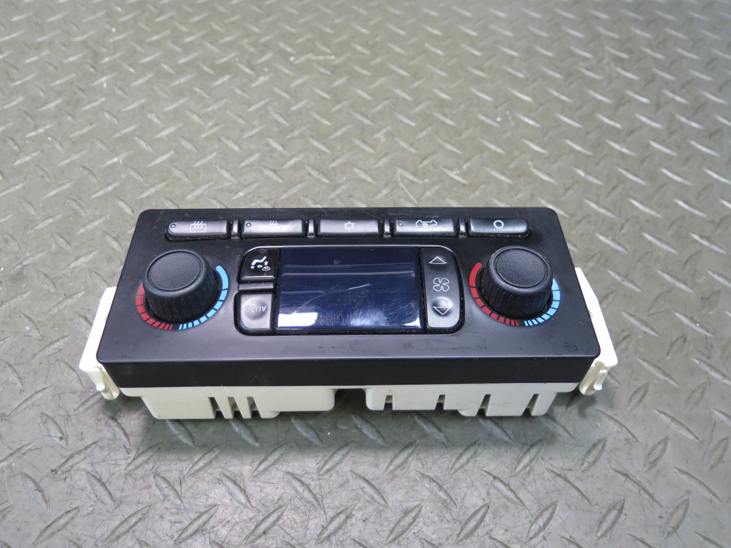 2003-2007 Hummer H2 A/C Heater Climate Control Switch Panel