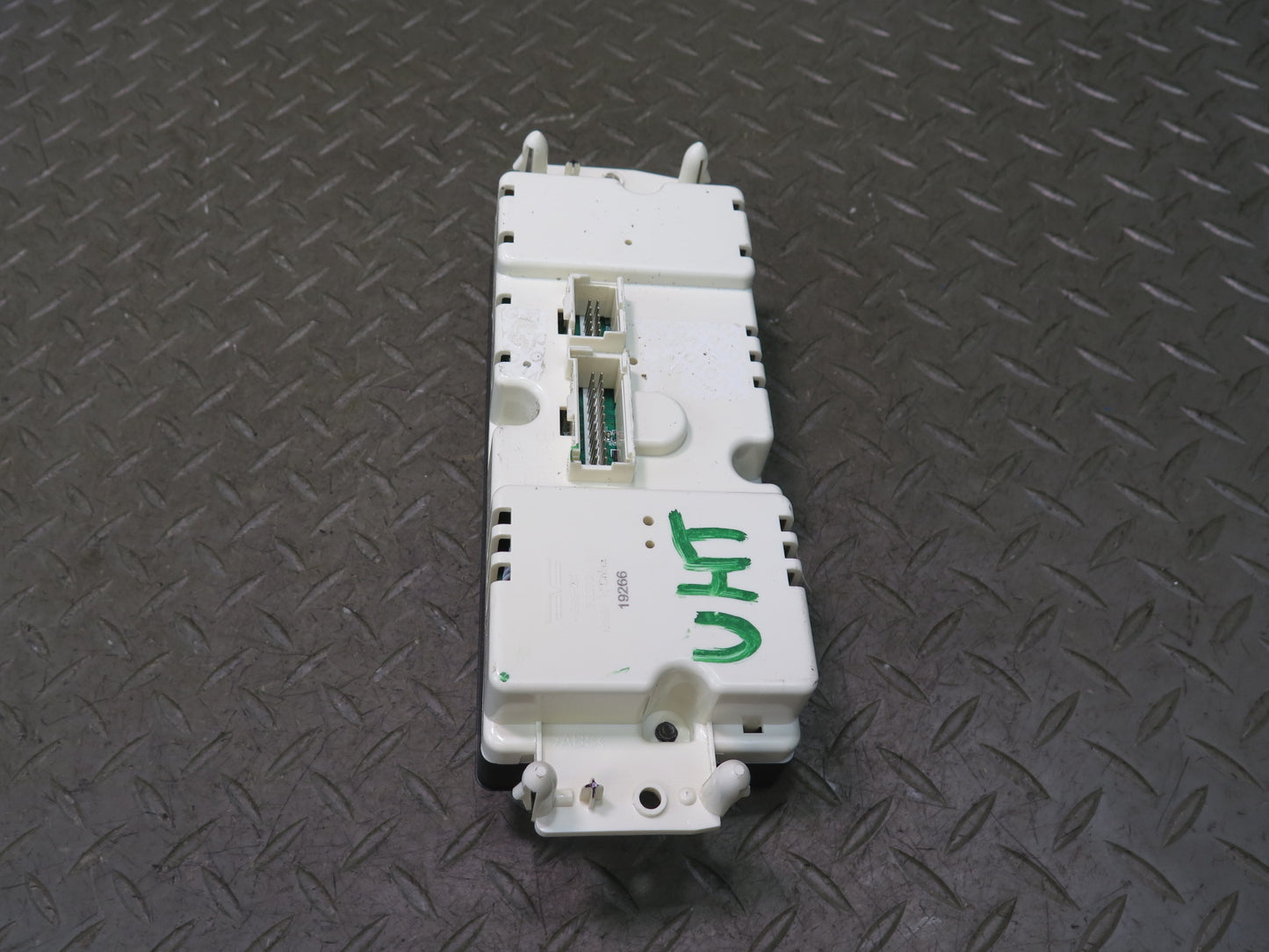 2003-2007 Hummer H2 A/C Heater Climate Control Switch Panel