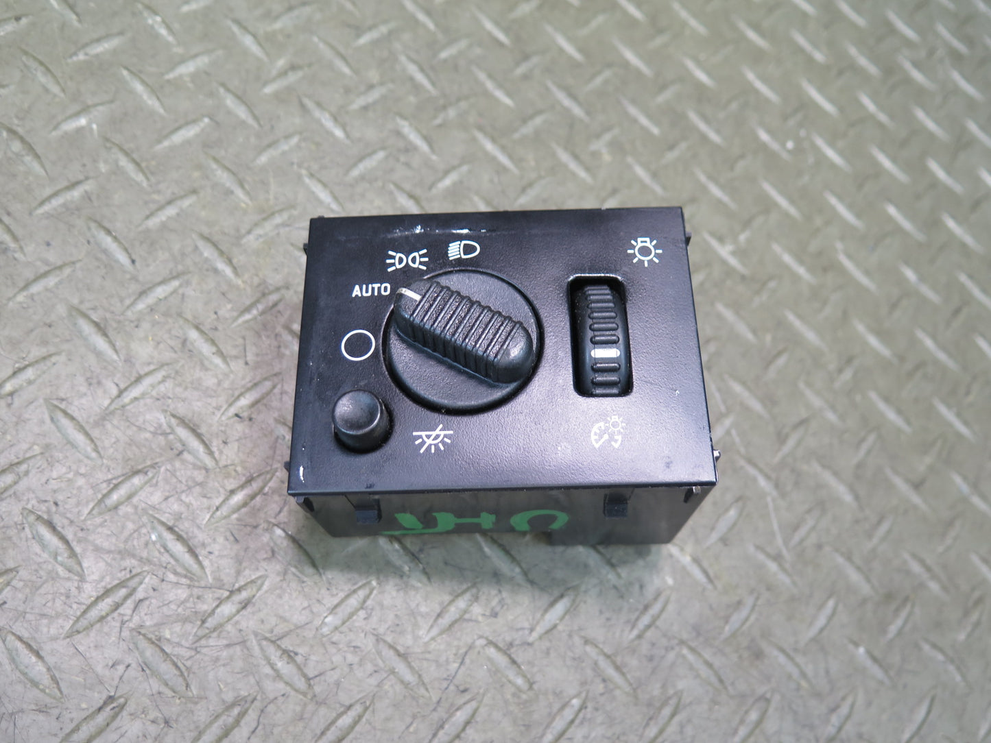 2003-2007 Hummer H2 Headlight Fog Light Lamp Dimmer Control Switch