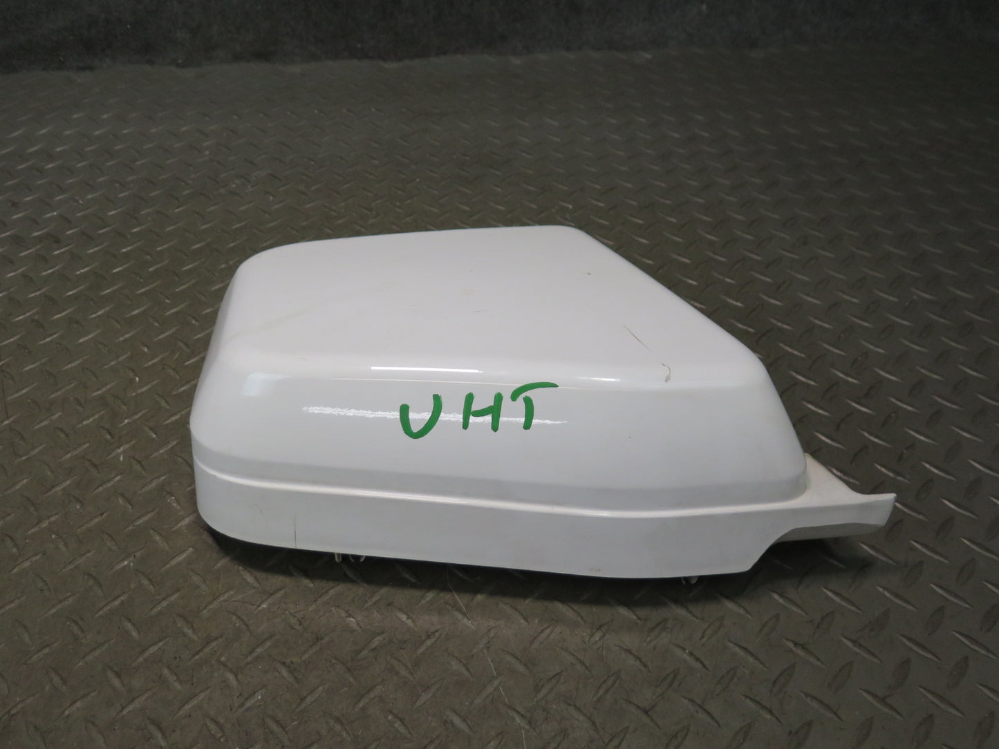 2003-2009 Hummer H2 Front Cowl Vent Panel END Cap Cover Molding Set of 2