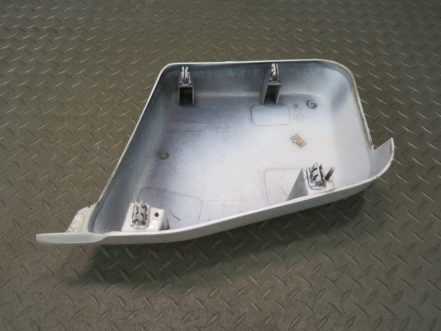 2003-2009 Hummer H2 Front Cowl Vent Panel END Cap Cover Molding Set of 2