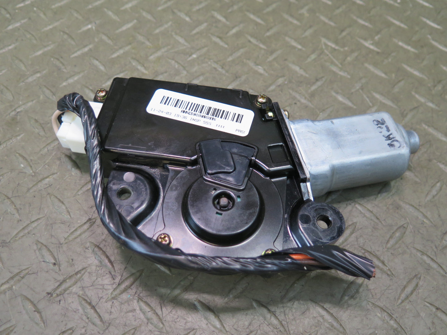 2003-2007 Hummer H2 Upper Sunroof Power Motor Drive Unit 47123-10040