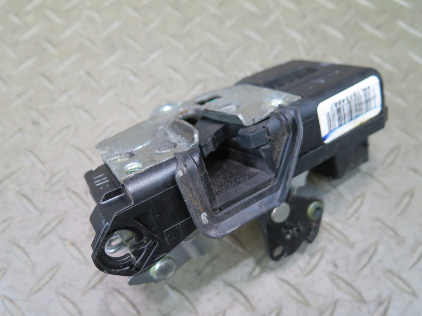 2003-2007 Hummer H2 Front Left Side Door Lock Latch Actuator