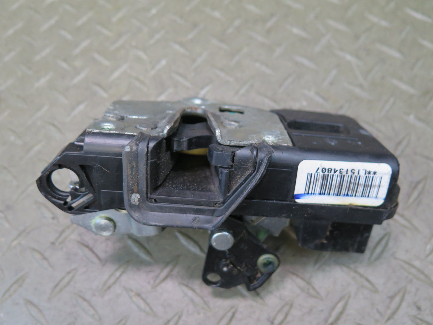 2003-2007 Hummer H2 Front Left Side Door Lock Latch Actuator