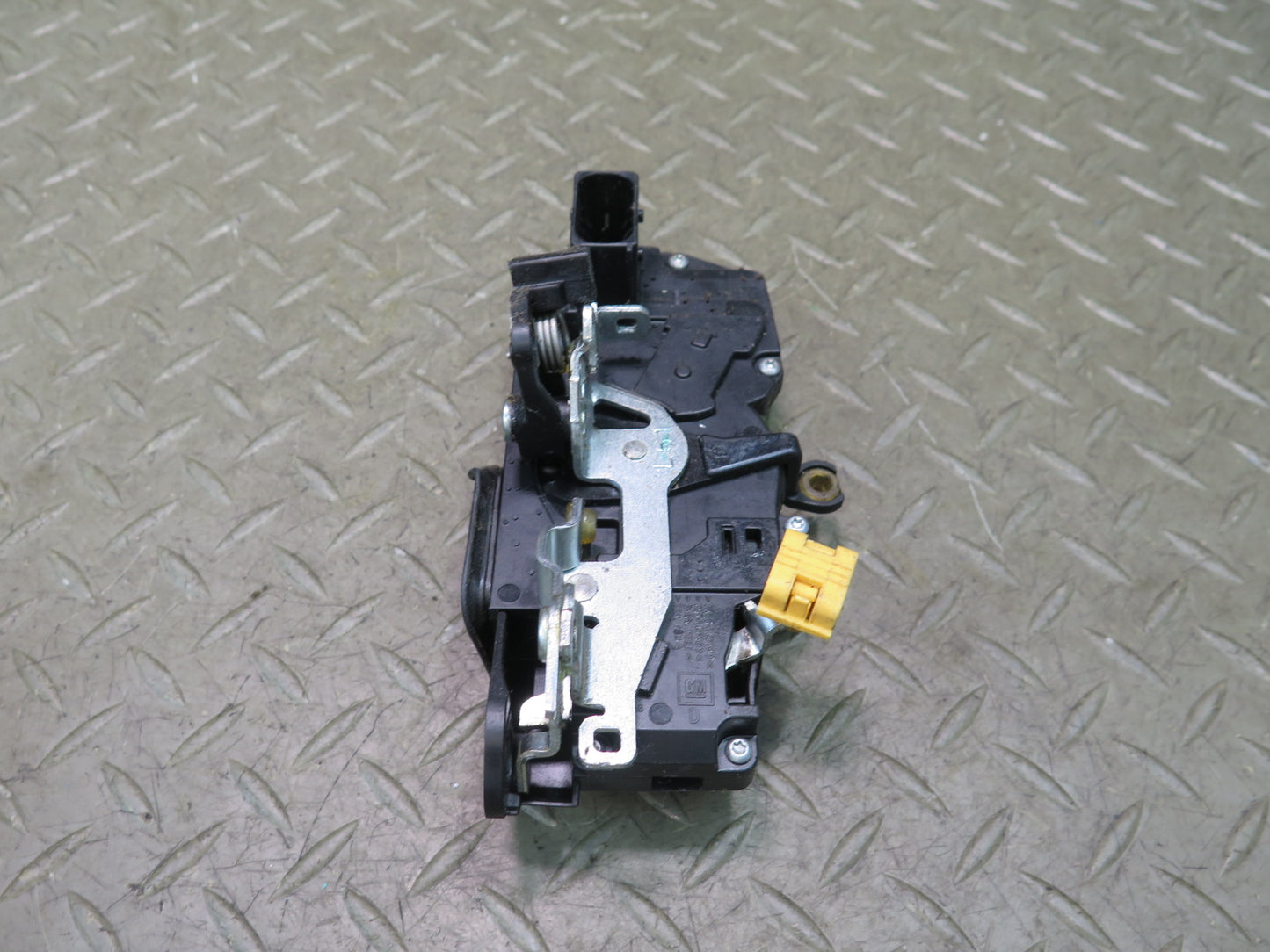 2003-2007 Hummer H2 Front Left Side Door Lock Latch Actuator