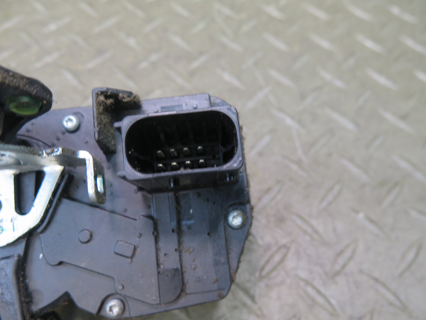 2003-2007 Hummer H2 Front Left Side Door Lock Latch Actuator