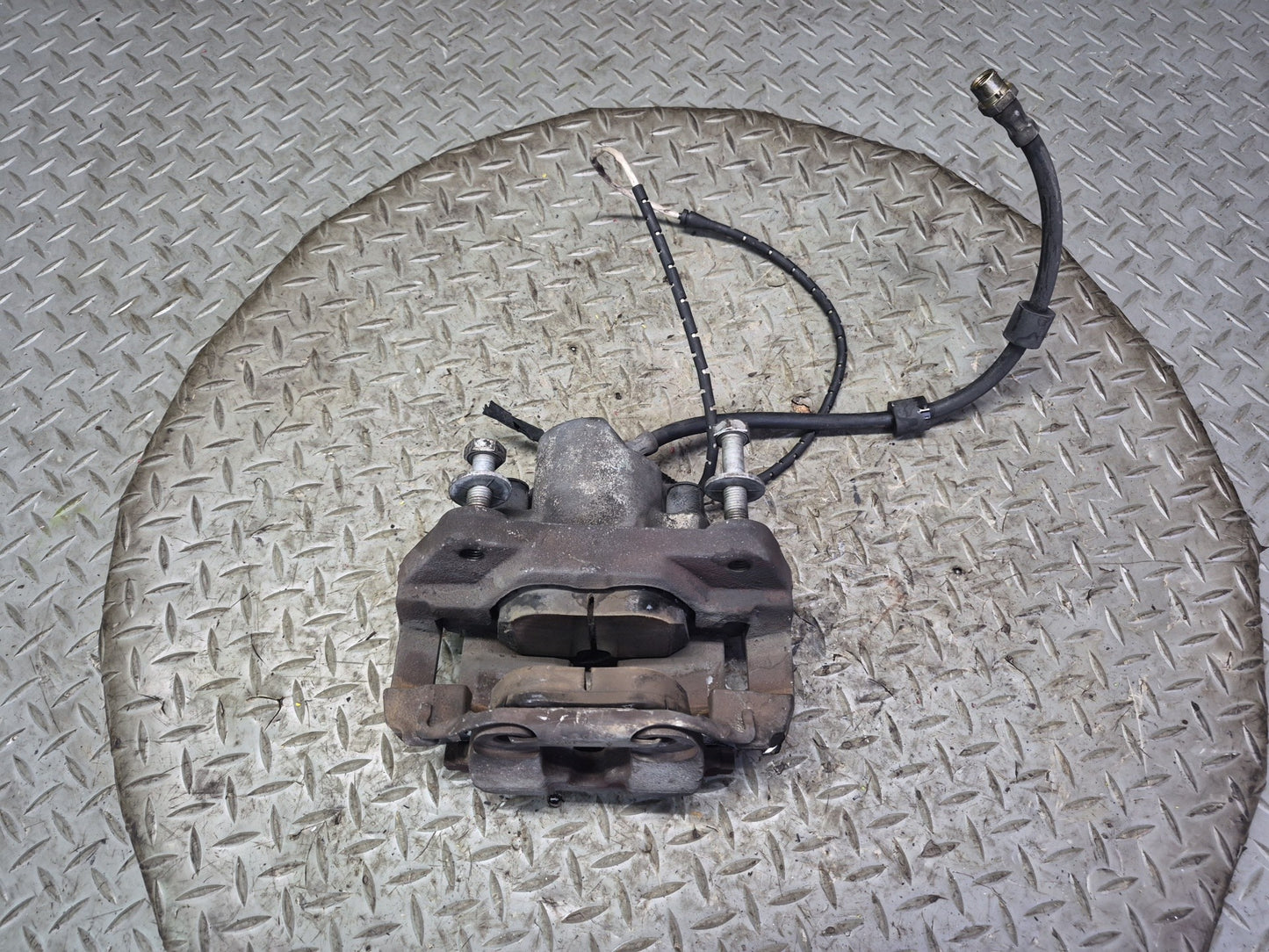 97-03 BMW E39 540i RWD Set of 2 Front Left & Right Brake Caliper OEM