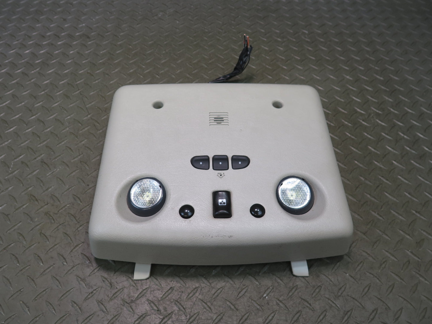 2003-2007 Hummer H2 Front Upper Roof Overhead Console Dome Light Lamp Switch