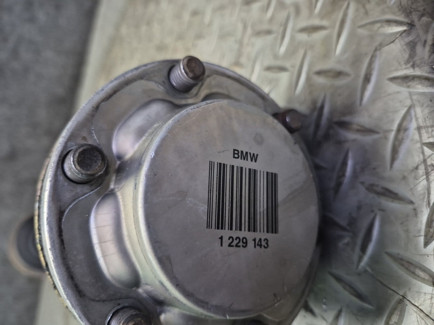 97-03 BMW E39 540i RWD M/T Rear Left or Right Axle Shaft 1229143 OEM