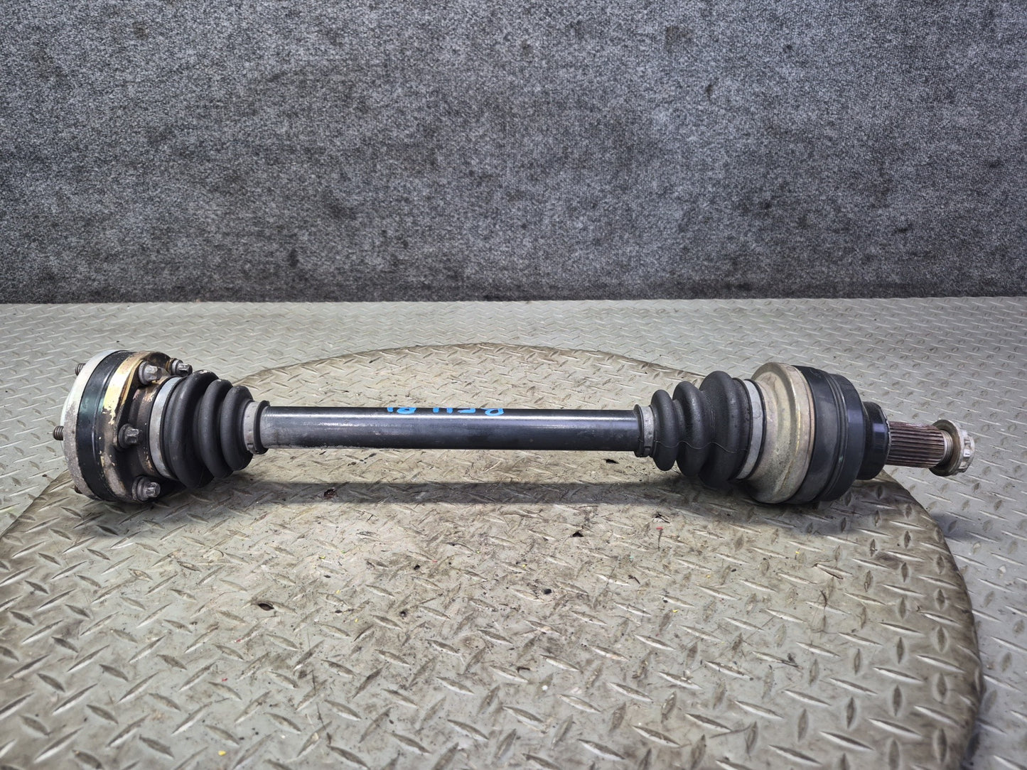 97-03 BMW E39 540i RWD M/T Rear Left or Right Axle Shaft 1229143 OEM