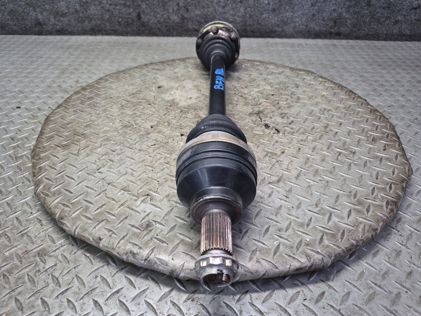 97-03 BMW E39 540i RWD M/T Rear Left or Right Axle Shaft 1229143 OEM