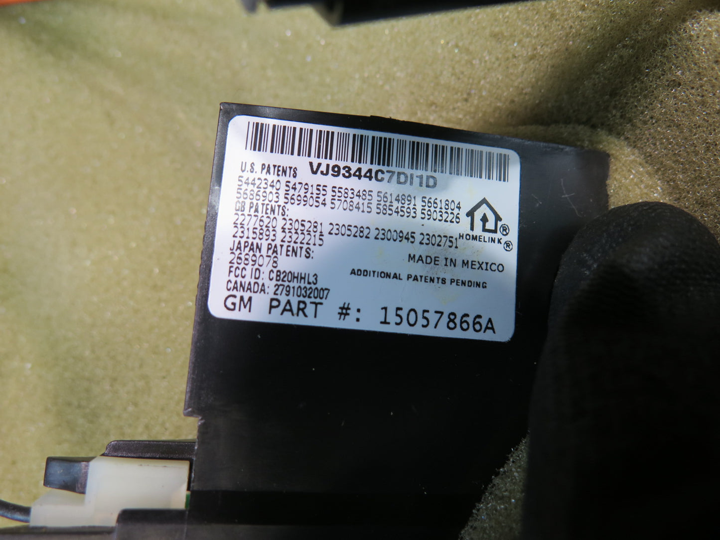 2003-2007 Hummer H2 Front Upper Roof Overhead Console Dome Light Lamp Switch
