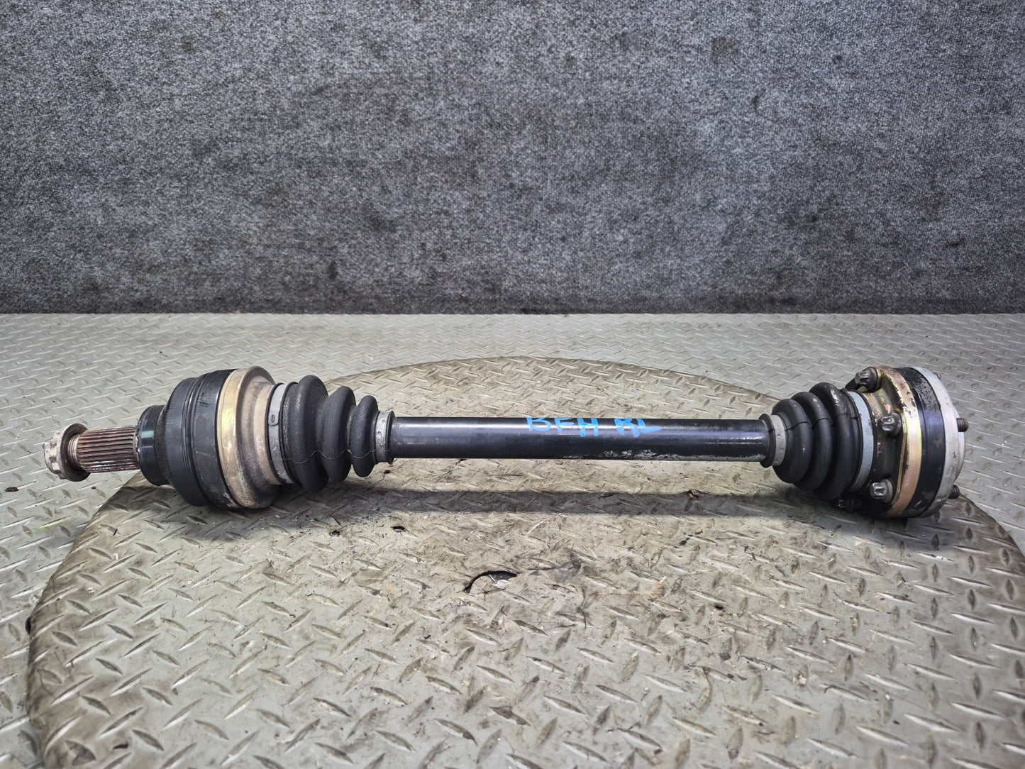 97-03 BMW E39 540i RWD M/T Rear Left or Right Axle Shaft 1229143 OEM