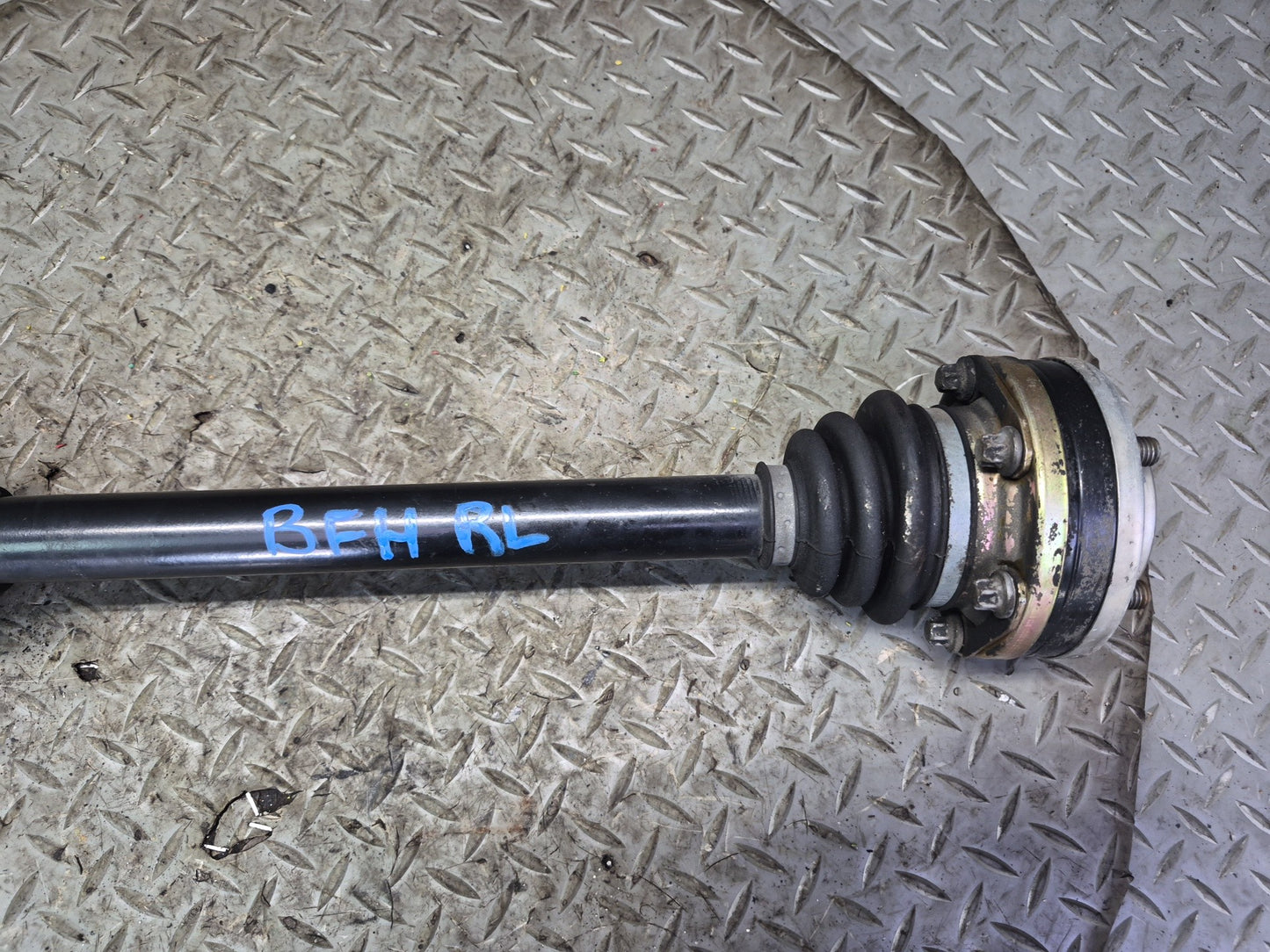 97-03 BMW E39 540i RWD M/T Rear Left or Right Axle Shaft 1229143 OEM