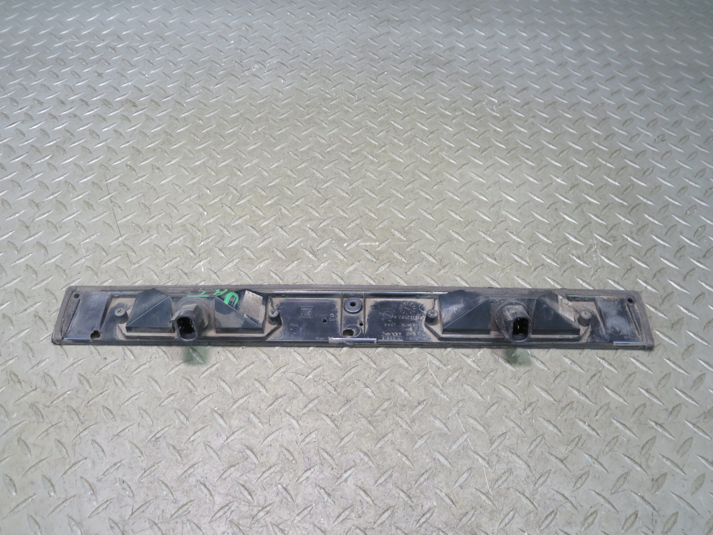 2003-2007 Hummer H2 Rear Trunk Lid License Plate Light Panel 15182619