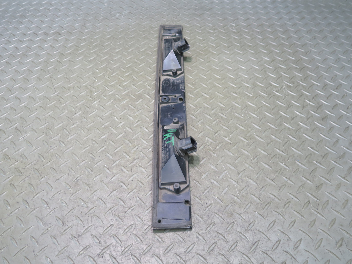 2003-2007 Hummer H2 Rear Trunk Lid License Plate Light Panel 15182619