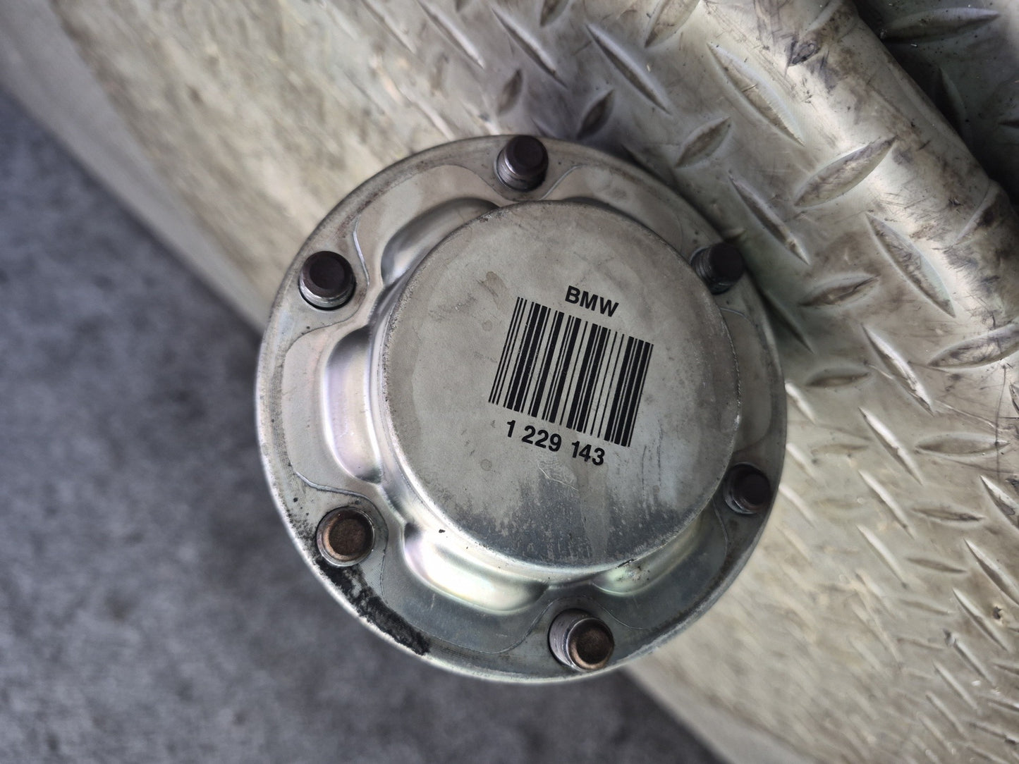 97-03 BMW E39 540i RWD M/T Rear Left or Right Axle Shaft 1229143 OEM