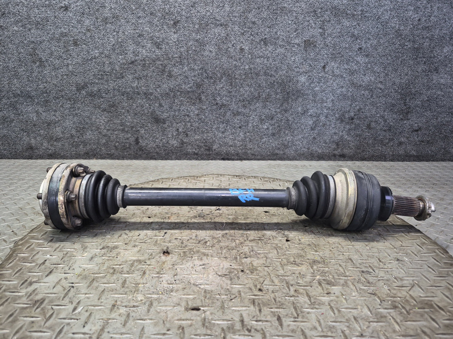 97-03 BMW E39 540i RWD M/T Rear Left or Right Axle Shaft 1229143 OEM