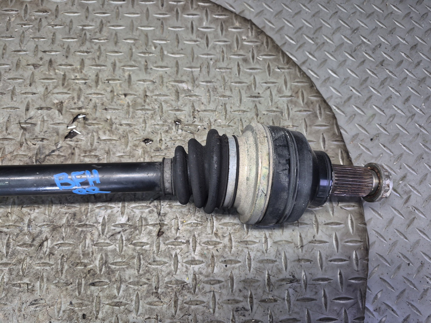 97-03 BMW E39 540i RWD M/T Rear Left or Right Axle Shaft 1229143 OEM
