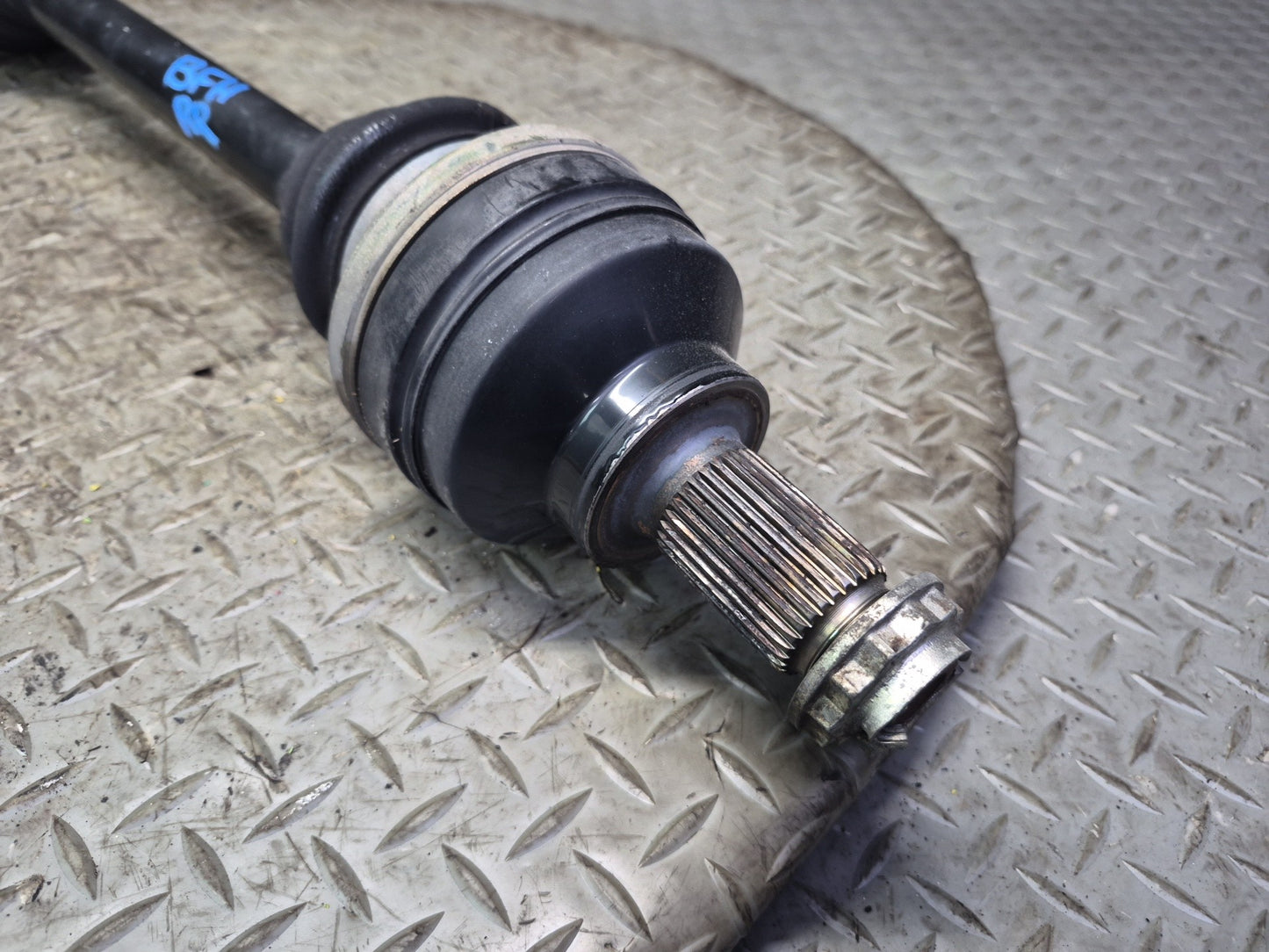 97-03 BMW E39 540i RWD M/T Rear Left or Right Axle Shaft 1229143 OEM